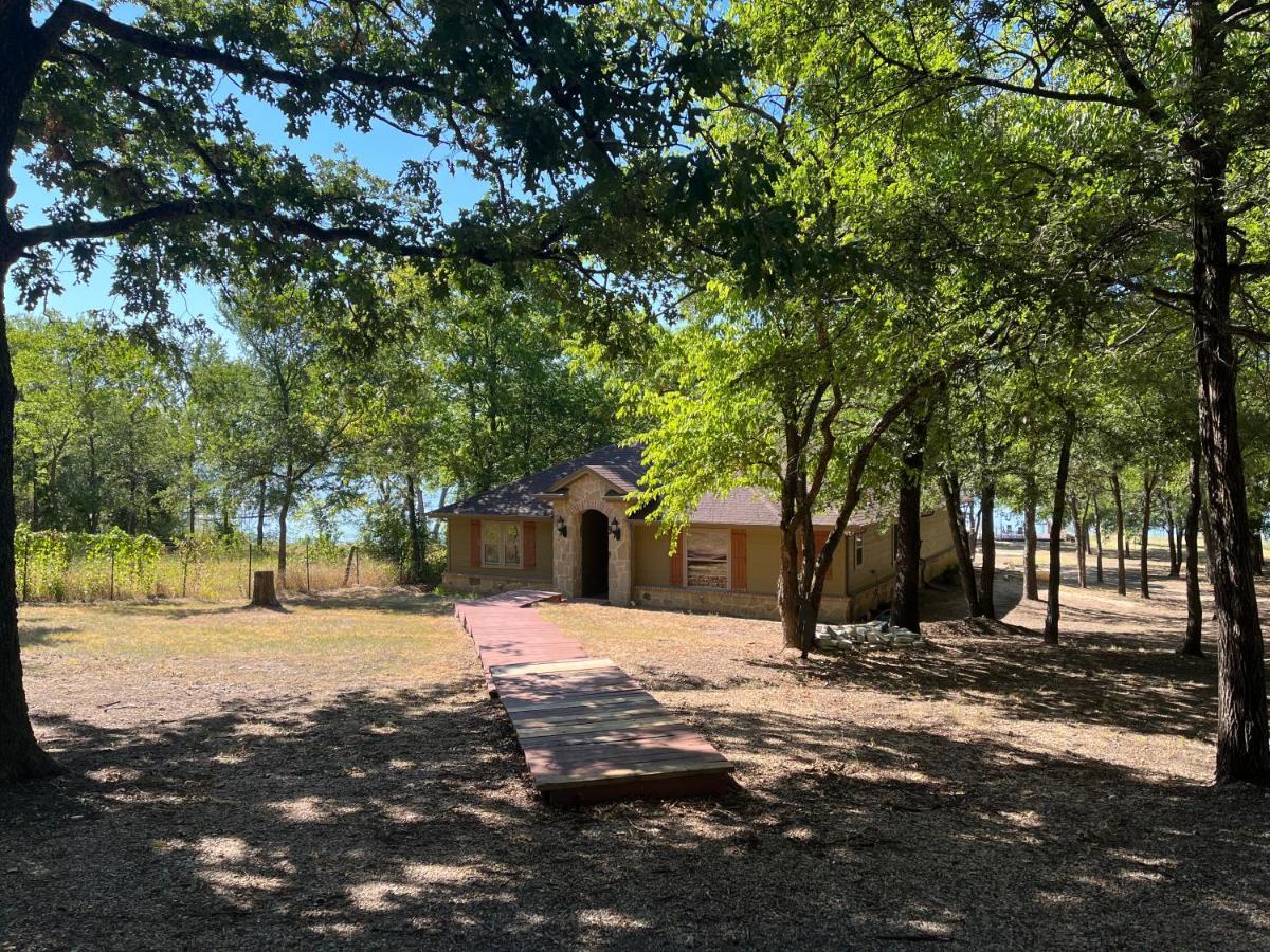 Beautiful Lakefront House In Private Woods Hawk Cove Luaran gambar