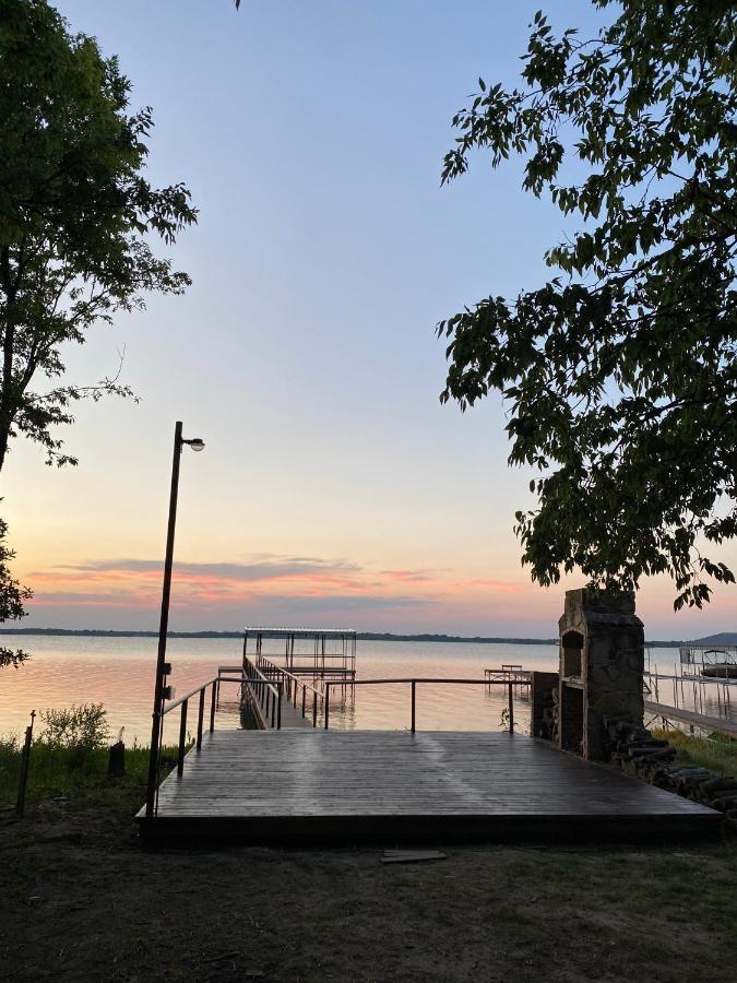 Beautiful Lakefront House In Private Woods Hawk Cove Luaran gambar